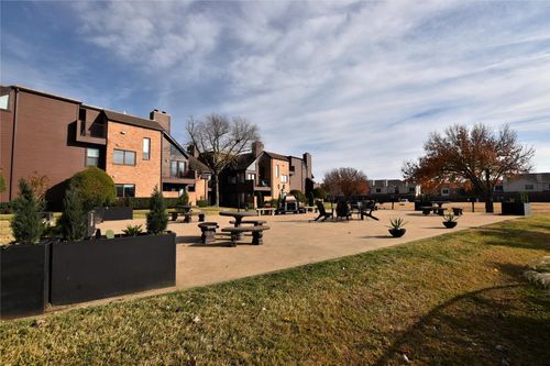1301-1700 Baird Farm Cir, Arlington, TX, 76006-5582 | Card Image