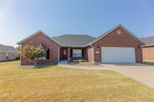 702 Drake Street, Bentonville, AR, 72712 | Card Image