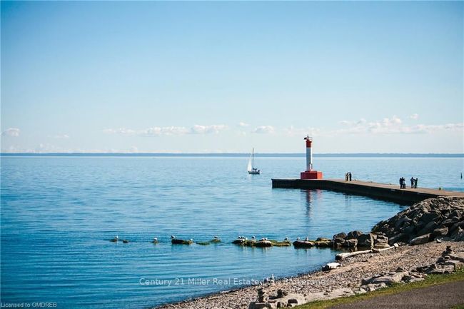 Unit 8 Block 20 N/A, House attached with 3 bedrooms, 3 bathrooms and 1 parking in Oakville ON | Image 22