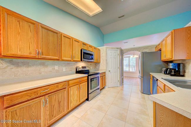 6175 Grissom Pkwy, House other with 3 bedrooms, 2 bathrooms and null parking in Cocoa FL | Image 6