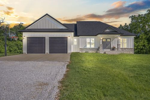 225 Maggie Hill Dr, Crane, MO, 65633-8068 | Card Image