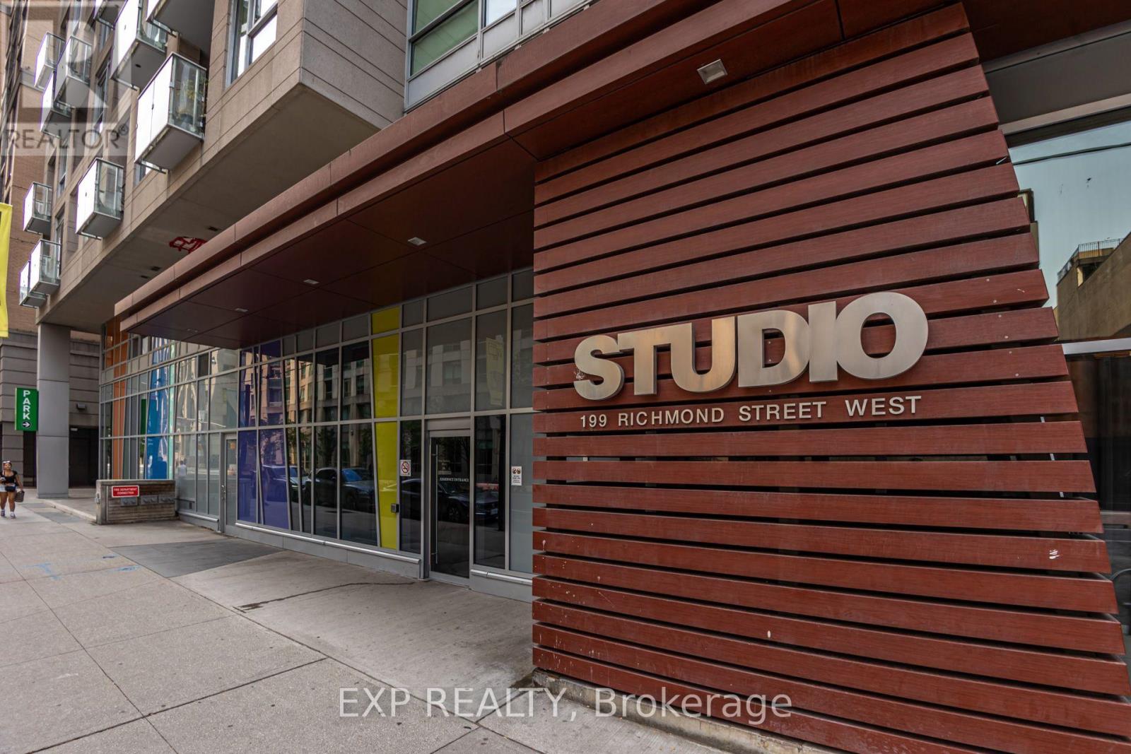 Residential Lease in Toronto (Waterfront Communities) 3