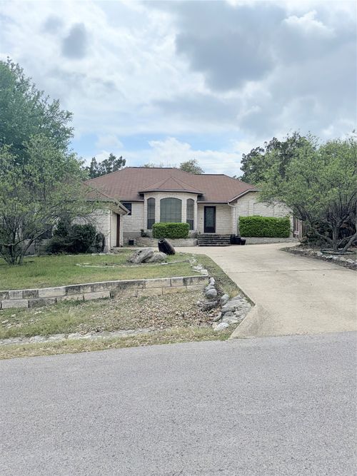 611 Rolling Green Dr, Lakeway, TX, 78734-5224 | Card Image