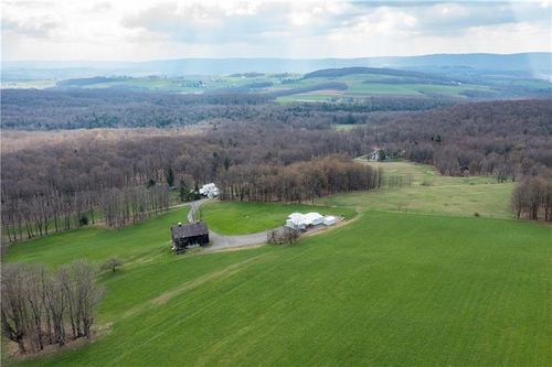 185 Hoyman Dr, Garrett, PA, 15542 | Card Image