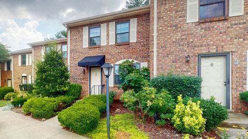 102 Thistle Ln, Hermitage, TN, 37076-2724 | Card Image