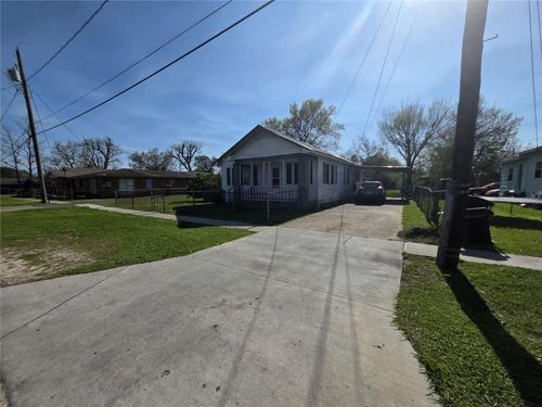2321 N Central Ave, Lutcher, LA, 70071-5327 | Card Image