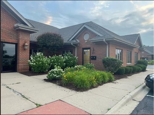 101b-3925 75th St, Aurora, IL, 60504-8001 | Card Image