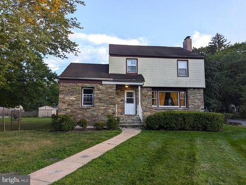 21 Steinway Ave, Ewing, NJ, 08618-1613 | Card Image