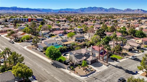 4377 Hallendale Dr, Las Vegas, NV, 89147-4976 | Card Image