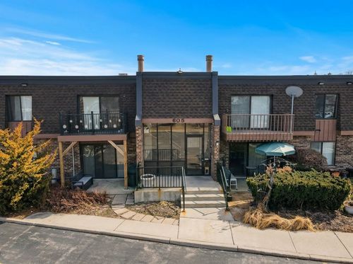 2b-605 Limerick Ln, Schaumburg, IL, 60193-3245 | Card Image
