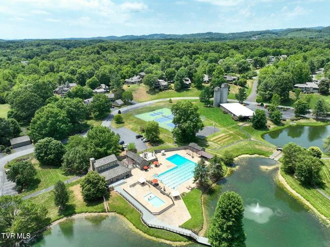 55 Grove Hill Rd, House other with 3 bedrooms, 4 bathrooms and null parking in Kingsport TN | Image 84