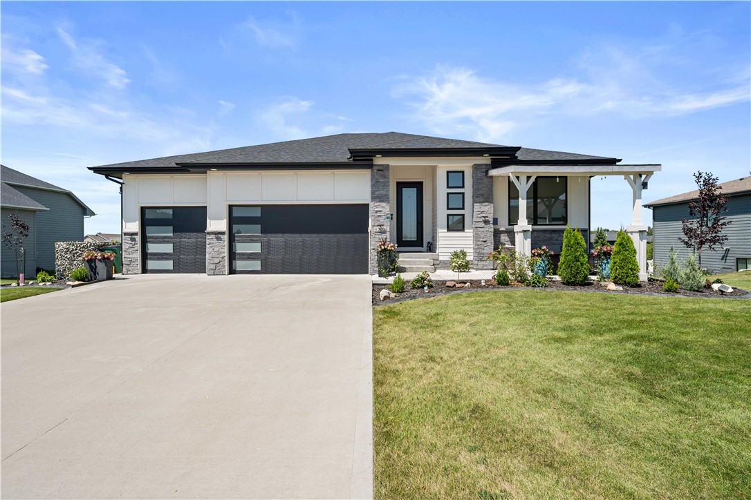 26th Ct, Ankeny, IA 50023