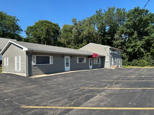 415 E Van Buren St, Clinton, IL, 61727-2379 | Card Image