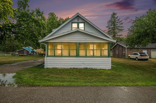 311 Delano St, Ionia, MI, 48846-2015 | Card Image