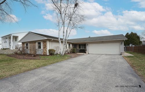 1806 Portsmouth Ln, Schaumburg, IL, 60194-3939 | Card Image
