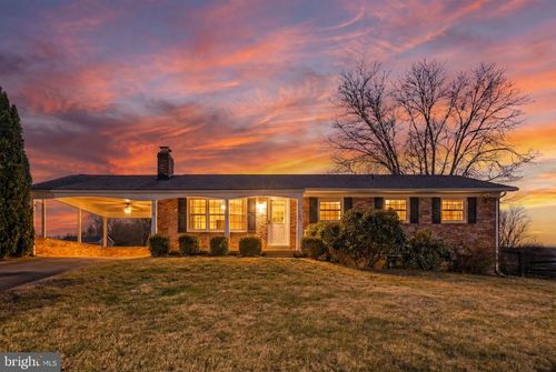 660 Foxcroft Rd, WARRENTON, VA, 20186-2019 | Card Image