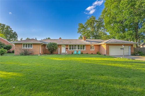 3290 Ridgeview Ave, Dayton, OH, 45409-1150 | Card Image