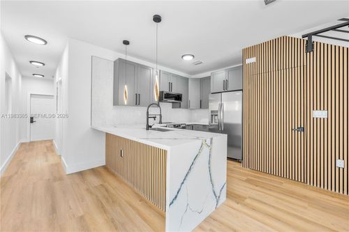2123-2121 Nw 45th St, Miami, FL, 33142-4718 | Card Image