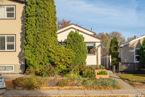 2819 Mcdonald Street, Regina, SK, S4N3A1 | Card Image