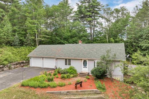 2 Oak Leaf Avenue, Tuftonboro, NH, 03816 | Card Image
