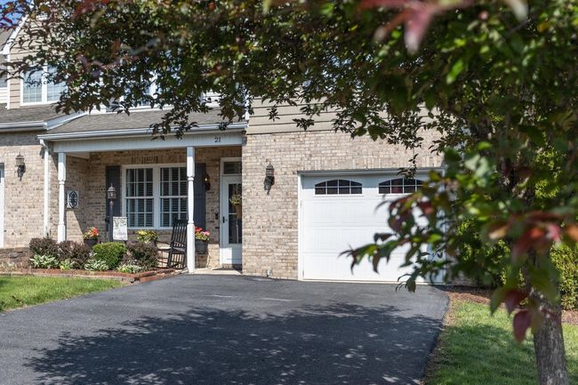 21 Spring View Dr, House attached with 3 bedrooms, 3 bathrooms and null parking in STAUNTON VA | Image 42