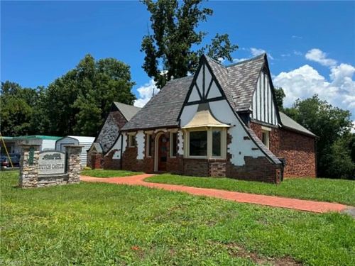 656 N Bridge St, Elkin, NC, 28621-3005 | Card Image