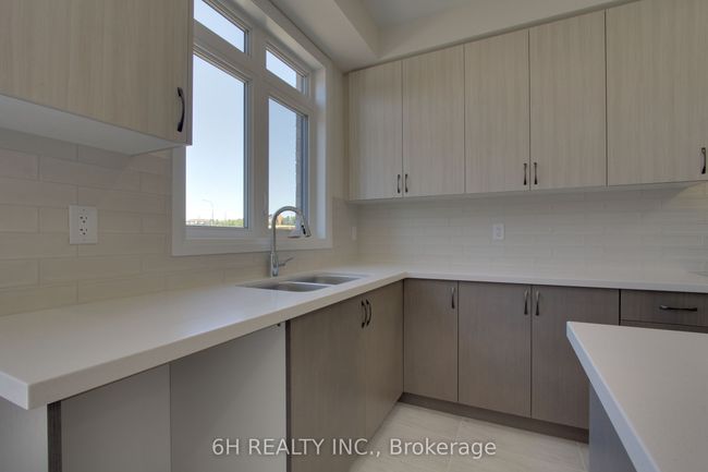 2610 Hibiscus Dr, House attached with 3 bedrooms, 3 bathrooms and 1 parking in Pickering ON | Image 13