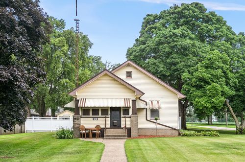 520 N Tonica St, Mason City, IL, 62664-1163 | Card Image