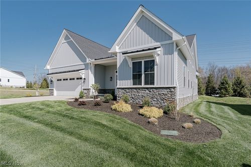 6469 N Cobblestone Rd, Mayfield Village, OH, 44143-2312 | Card Image