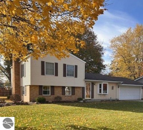 206 York Street, St Louis, MI, 48880 | Card Image