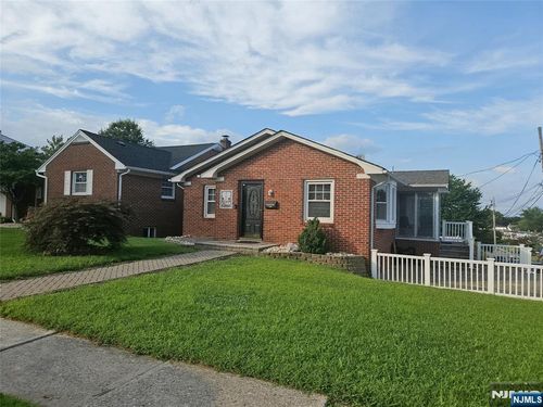 1 Snapper Ave, South River, NJ, 08882-1854 | Card Image