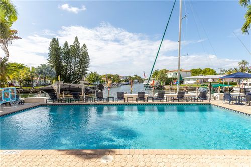 4e-a-2600 Ne 135th St, North Miami, FL, 33181-3598 | Card Image