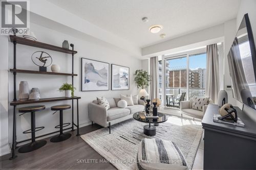 414-38 Forest Manor Rd, North York, ON, M2J0H4 | Card Image