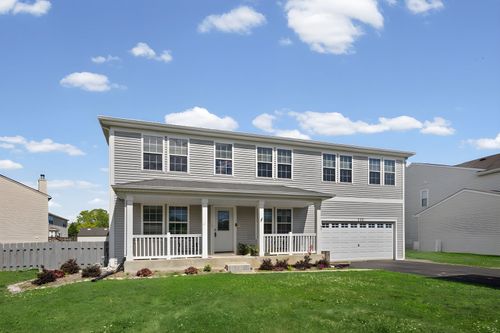 353 Charles Dr, Antioch, IL, 60002-8943 | Card Image