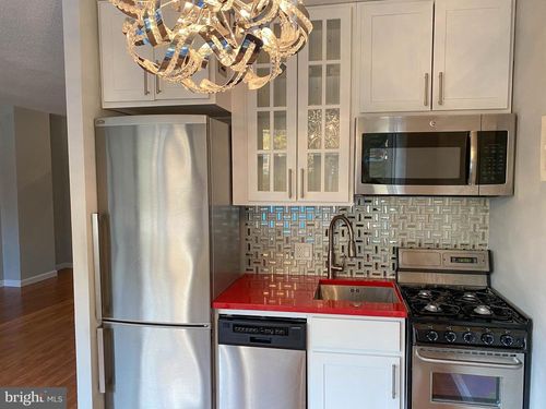 apt-208-1330 New Hampshire Ave Nw, WASHINGTON, DC, 20036-6301 | Card Image