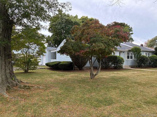 12 Fairlee Dr, East Northport, NY, 11731-3013 | Card Image