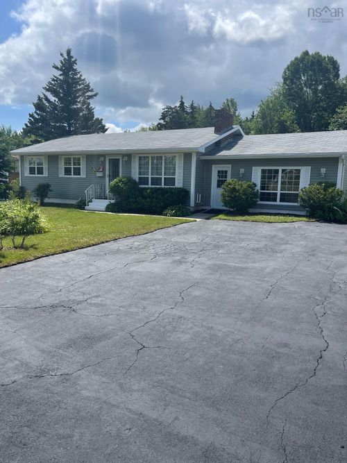75 Mckinley Dr, Coxheath, NS, B1R2E2 | Card Image