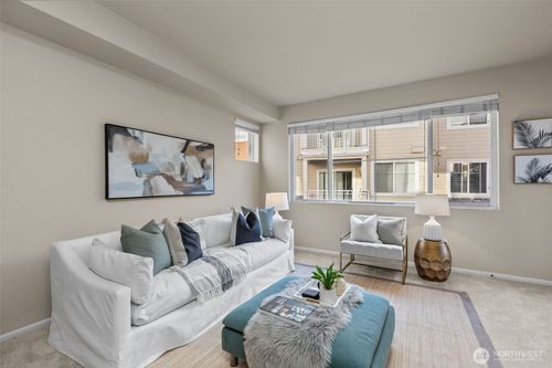 b202-560 225th Ln Ne, Sammamish, WA, 98074-7195 | Card Image