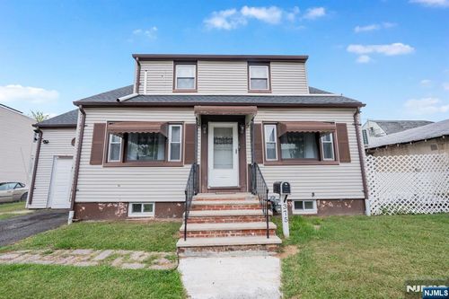 375 Amherst St, East Orange, NJ, 07018-1804 | Card Image