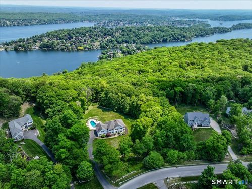 8 Rock Ridge Ct, New Fairfield, CT, 06812-3300 | Card Image