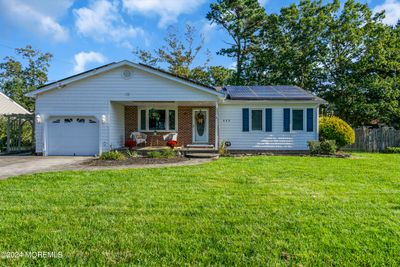 117 Inlet Avenue, House other with 3 bedrooms, 2 bathrooms and null parking in Manahawkin NJ | Image 2