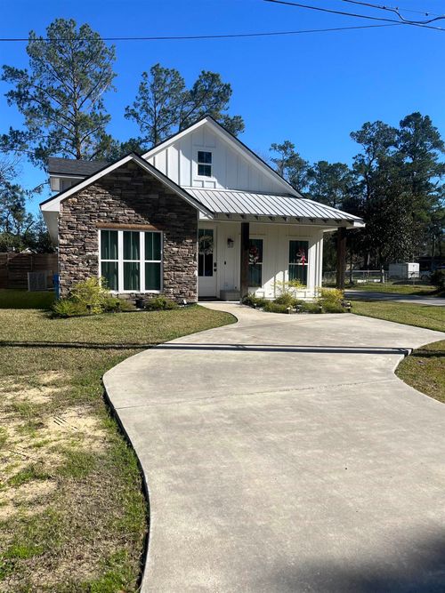 100 Rustic Ln, Lumberton, TX, 77657-6948 | Card Image