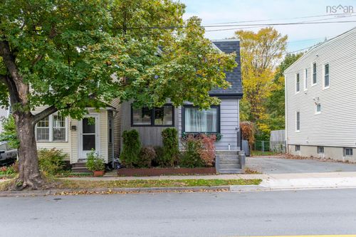 2508 Oxford St, Halifax, NS, B3L2T4 | Card Image