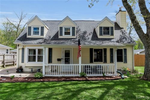 425 North Ave, North Tonawanda, NY, 14120-1723 | Card Image