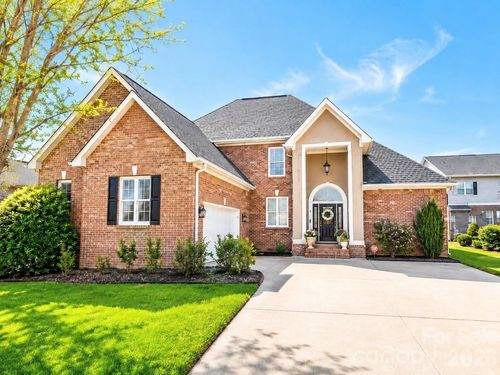 1710 30th Avenue Dr Ne, Hickory, NC, 28601-9072 | Card Image