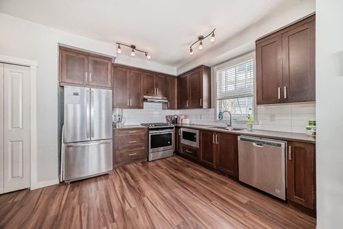 206 Sherwood Lane Nw, Calgary, AB, T3R0V3 | Card Image