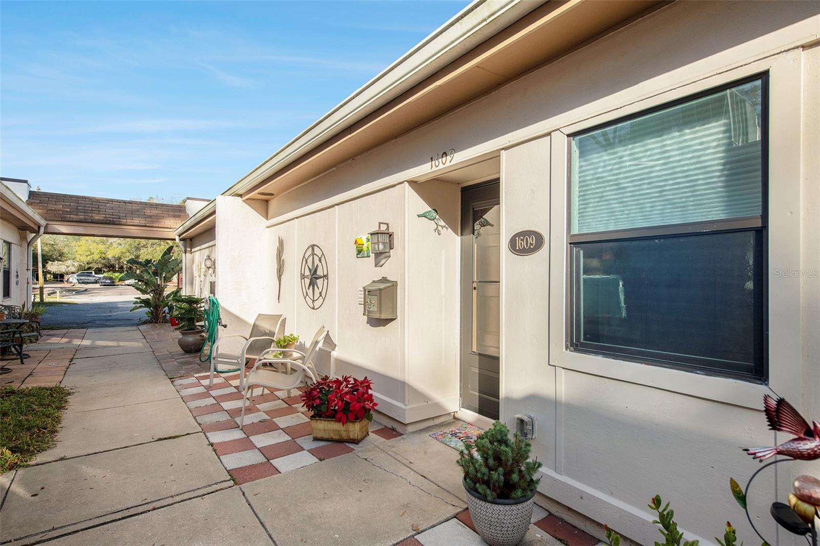 1609 Mission Hills Boulevard, For Sale in Clearwater Zoocasa