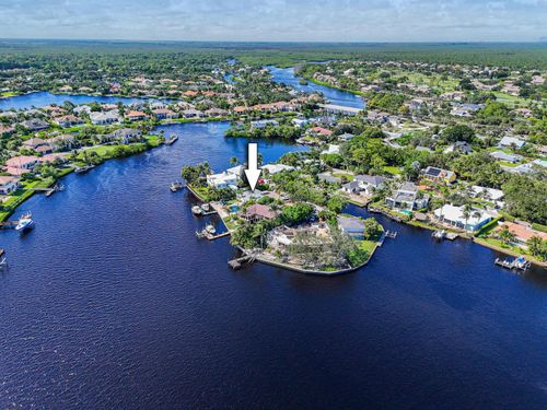 9195 Se Cove Point St, Jupiter, FL, 33469-1381 | Card Image