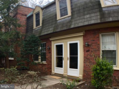 unit-204-1303 S Barton St, ARLINGTON, VA, 22204-4863 | Card Image