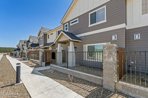 12220 Curtis Ct, Bellemont, AZ, 86015-3313 | Card Image